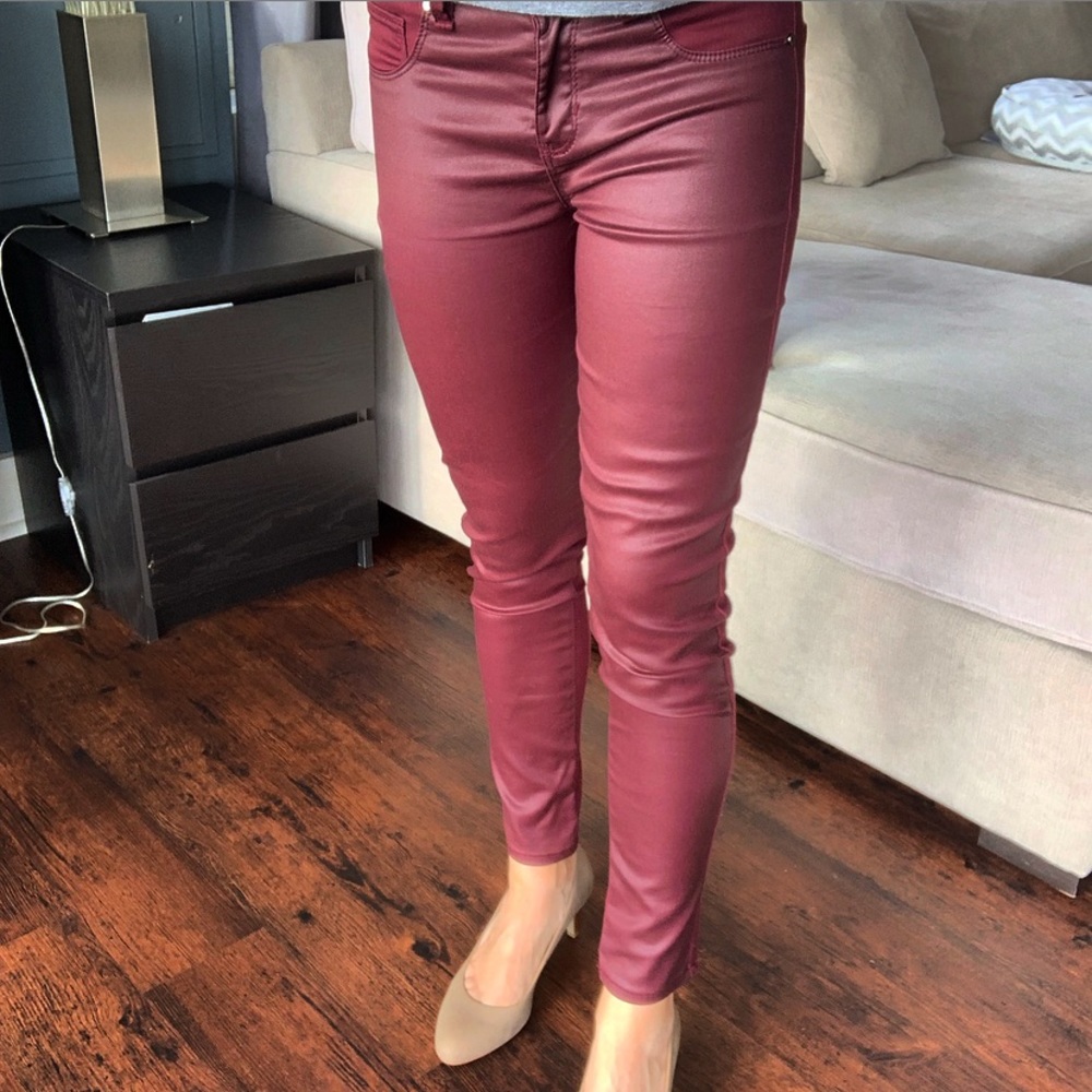 Coated burgundy jeggings size 27
